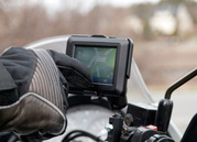 GARMIN ZUMO 220 MOTORCYCLE / CAR GPS Navigator LATEST 2012 MAPS 