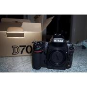 Brand new Nikon D700 12MP DSLR Camera/Canon EOS 5D Mark II 21MP DSLR 